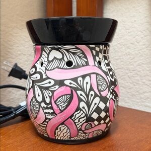 🔹Scentsy Breast Cancer Awareness Pink Ribbons of Hope Full-Size Warmer…